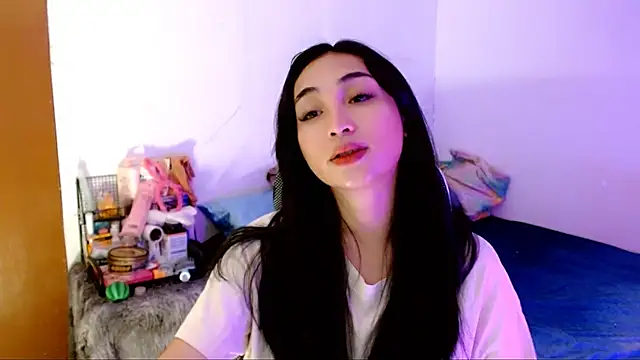 SweetLilly 18 online show from October 15, 2:11 am