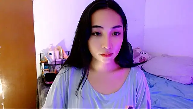 SweetLilly 18 online show from October 20, 2:12 am