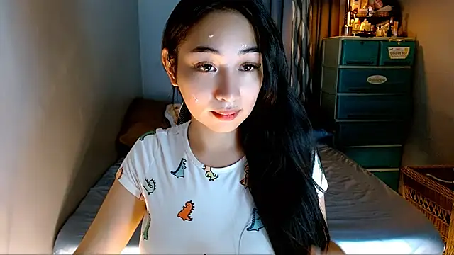 SweetLilly 18 online show from January 14, 2:39 am