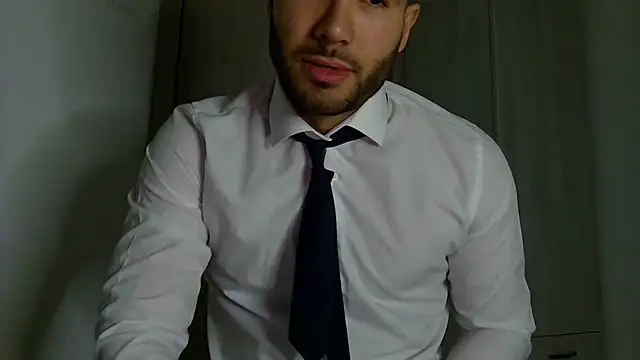 Justynn1 online show from December 13, 11:54 pm