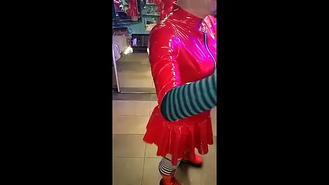 Snapshot of fetishboyzz chatting on November 3, 9:48 pm fetishboyzz online show from November 3, 9:48 pm