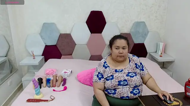Snapshot of angel_blue chatting on June 11, 2:59 pm angel blue online show from June 11, 2:59 pm