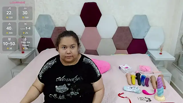 Snapshot of angel_blue chatting on June 26, 3:49 pm angel blue online show from June 26, 3:49 pm