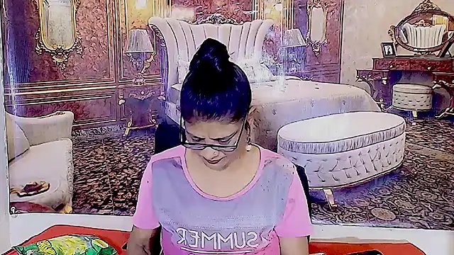 IndianAllure online show from February 26, 5:39 am