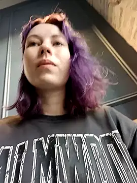 Snapshot of Frost_foxy chatting on December 17, 7:50 am Frost foxy online show from December 17, 7:50 am