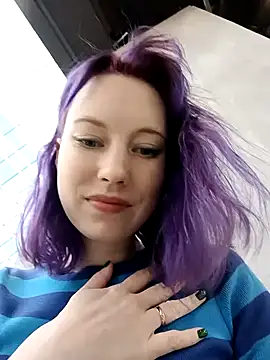 Snapshot of Frost_foxy chatting on December 31, 8:37 am Frost foxy online show from December 31, 8:37 am