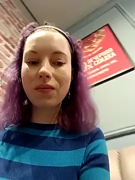 Snapshot of Frost_foxy chatting on February 8, 5:08 am Frost foxy online show from February 8, 5:08 am