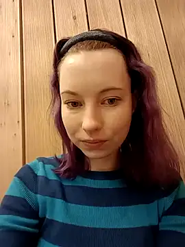 Snapshot of Frost_foxy chatting on February 13, 6:09 am Frost foxy online show from February 13, 6:09 am