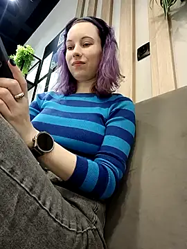 Snapshot of Frost_foxy chatting on February 22, 8:40 am Frost foxy online show from February 22, 8:40 am