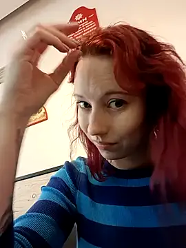 Snapshot of Frost_foxy chatting on March 3, 6:37 am Frost foxy online show from March 3, 6:37 am