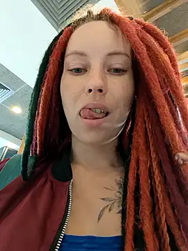 Snapshot of Frost_foxy chatting on September 28, 2:39 am Frost foxy online show from September 28, 2:39 am