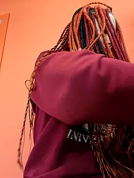 Snapshot of Frost_foxy chatting on October 17, 2:26 am Frost foxy online show from October 17, 2:26 am