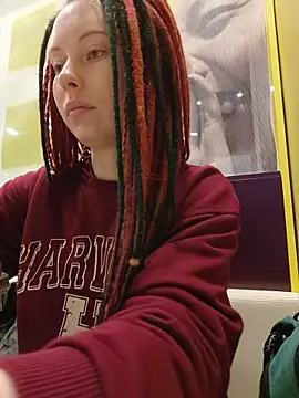 Snapshot of Frost_foxy chatting on November 15, 1:58 am Frost foxy online show from November 15, 1:58 am