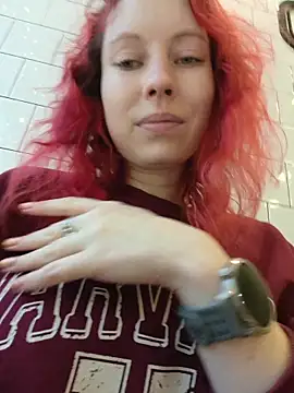 Snapshot of Frost_foxy chatting on November 22, 2:21 am Frost foxy online show from November 22, 2:21 am