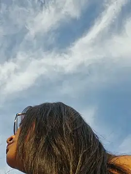 Snapshot of DAELAA chatting on February 19, 10:09 pm DAELAA online show from February 19, 10:09 pm