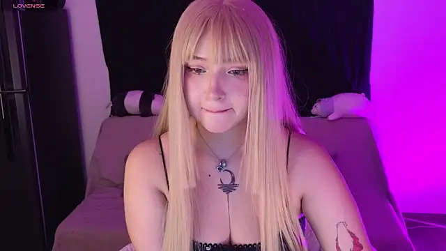 KuroChan420 online show from March 20, 11:12 pm