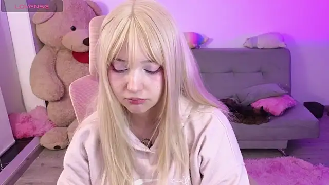 KuroChan420 online show from May 3, 1:55 am