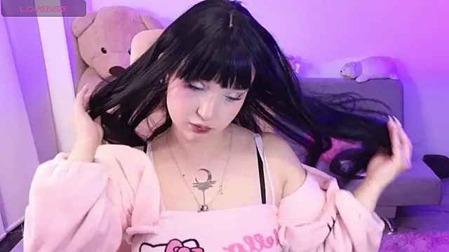 KuroChan420 online show from May 20, 3:02 am
