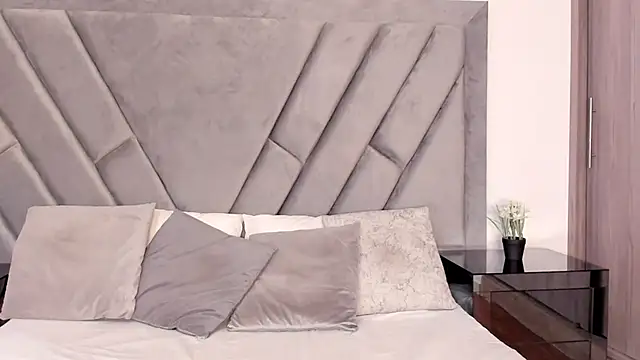 Snapshot of Emma_jonness chatting on February 13, 7:10 pm Emma jonness online show from February 13, 7:10 pm