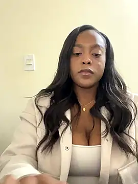 Snapshot of Emma_jonness chatting on November 5, 10:26 am Emma jonness online show from November 5, 10:26 am