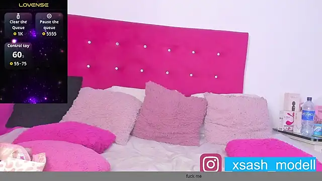 Snapshot of sasha_xxxx chatting on June 7, 12:48 am sasha xxxx online show from June 7, 12:48 am