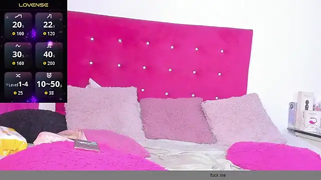 Snapshot of sasha_xxxx chatting on July 7, 6:47 am sasha xxxx online show from July 7, 6:47 am