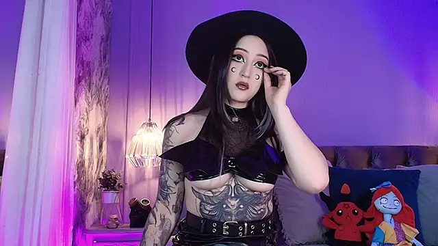 Snapshot of Charlotte_Germanotta_ chatting on May 9, 2:55 pm Charlotte Germanotta online show from May 9, 2:55 pm