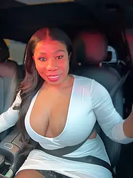 Snapshot of Belle___ chatting on December 13, 10:23 pm Belle online show from December 13, 10:23 pm