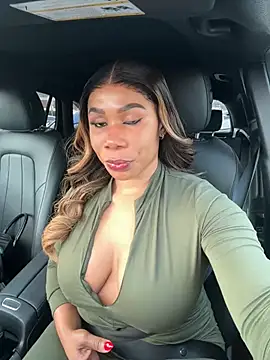 Snapshot of Belle___ chatting on December 20, 9:50 pm Belle online show from December 20, 9:50 pm