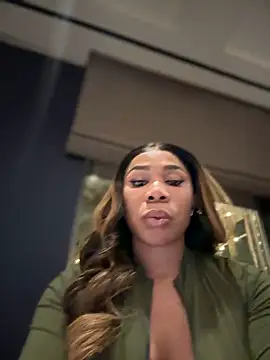 Snapshot of Belle___ chatting on December 21, 12:53 am Belle online show from December 21, 12:53 am