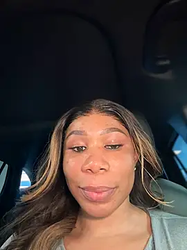 Snapshot of Belle___ chatting on January 18, 7:15 pm Belle online show from January 18, 7:15 pm