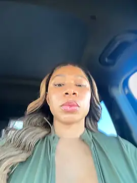 Snapshot of Belle___ chatting on January 24, 3:45 pm Belle online show from January 24, 3:45 pm