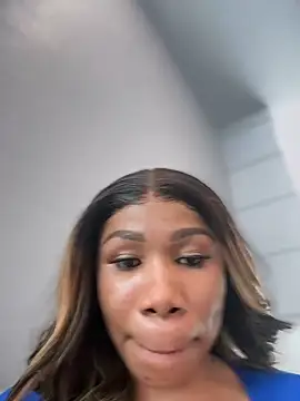 Snapshot of Belle___ chatting on February 1, 6:19 pm Belle online show from February 1, 6:19 pm