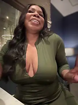 Snapshot of Belle___ chatting on March 16, 12:45 am Belle online show from March 16, 12:45 am