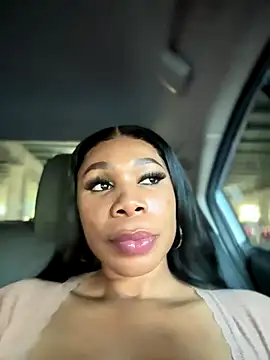 Snapshot of Belle___ chatting on October 10, 9:14 pm Belle online show from October 10, 9:14 pm