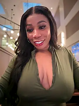 Snapshot of Belle___ chatting on November 1, 10:34 pm Belle online show from November 1, 10:34 pm