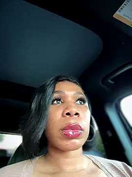 Snapshot of Belle___ chatting on November 14, 10:18 pm Belle online show from November 14, 10:18 pm