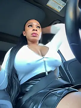 Snapshot of Belle___ chatting on December 19, 9:33 pm Belle online show from December 19, 9:33 pm