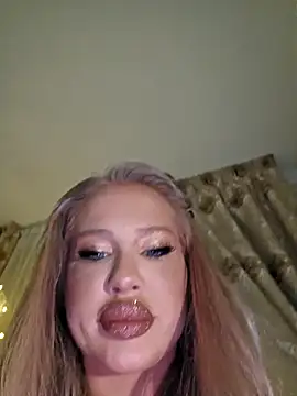 Snapshot of AlmaGraceX chatting on December 31, 12:54 am AlmaGraceX online show from December 31, 12:54 am