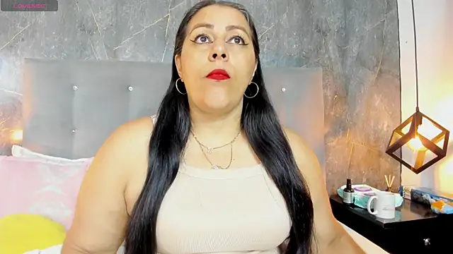 SexxyPamela online show from November 28, 8:00 pm