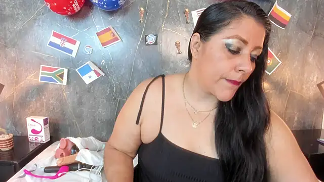 Snapshot of SexxyPamela chatting on June 19, 7:50 pm SexxyPamela online show from June 19, 7:50 pm