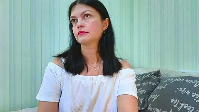 Snapshot of _Lily_ chatting on March 17, 7:33 am Lily online show from March 17, 7:33 am