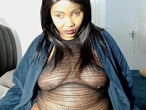 Snapshot of BigButtGodess chatting on June 12, 2:21 am BigButtGodess online show from June 12, 2:21 am