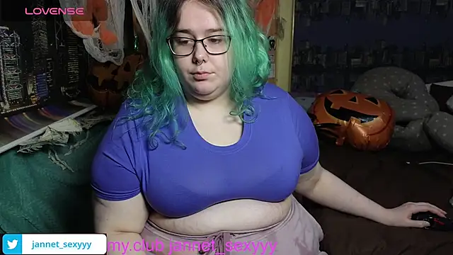 Snapshot of JannetPie chatting on November 14, 6:50 pm JannetPie online show from November 14, 6:50 pm