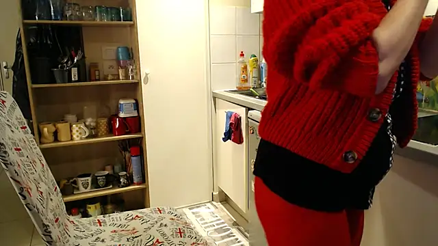 Snapshot of Ala-N-Dala chatting on December 1, 11:59 am Ala-N-Dala online show from December 1, 11:59 am