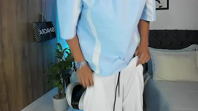 AlanNaughty online show from August 6, 11:06 pm