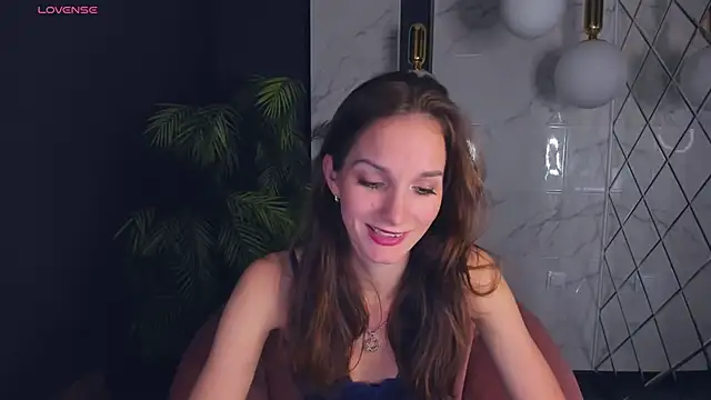 Snapshot of MirandaGlow chatting on December 24, 12:00 pm MirandaGlow online show from December 24, 12:00 pm