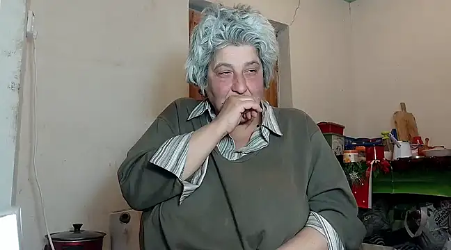 Snapshot of ExquisiteMature chatting on February 10, 5:41 pm ExquisiteMature online show from February 10, 5:41 pm