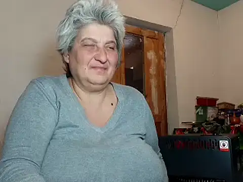 Snapshot of ExquisiteMature chatting on February 18, 9:43 am ExquisiteMature online show from February 18, 9:43 am