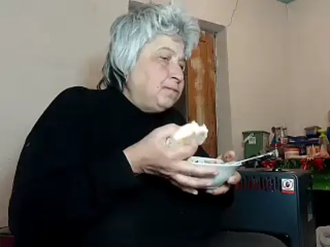 Snapshot of ExquisiteMature chatting on February 20, 7:23 am ExquisiteMature online show from February 20, 7:23 am